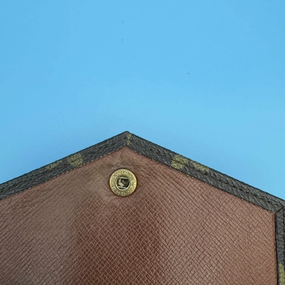 Louis Vuitton Monogram Bifold Wallet - Picture 13 of 16